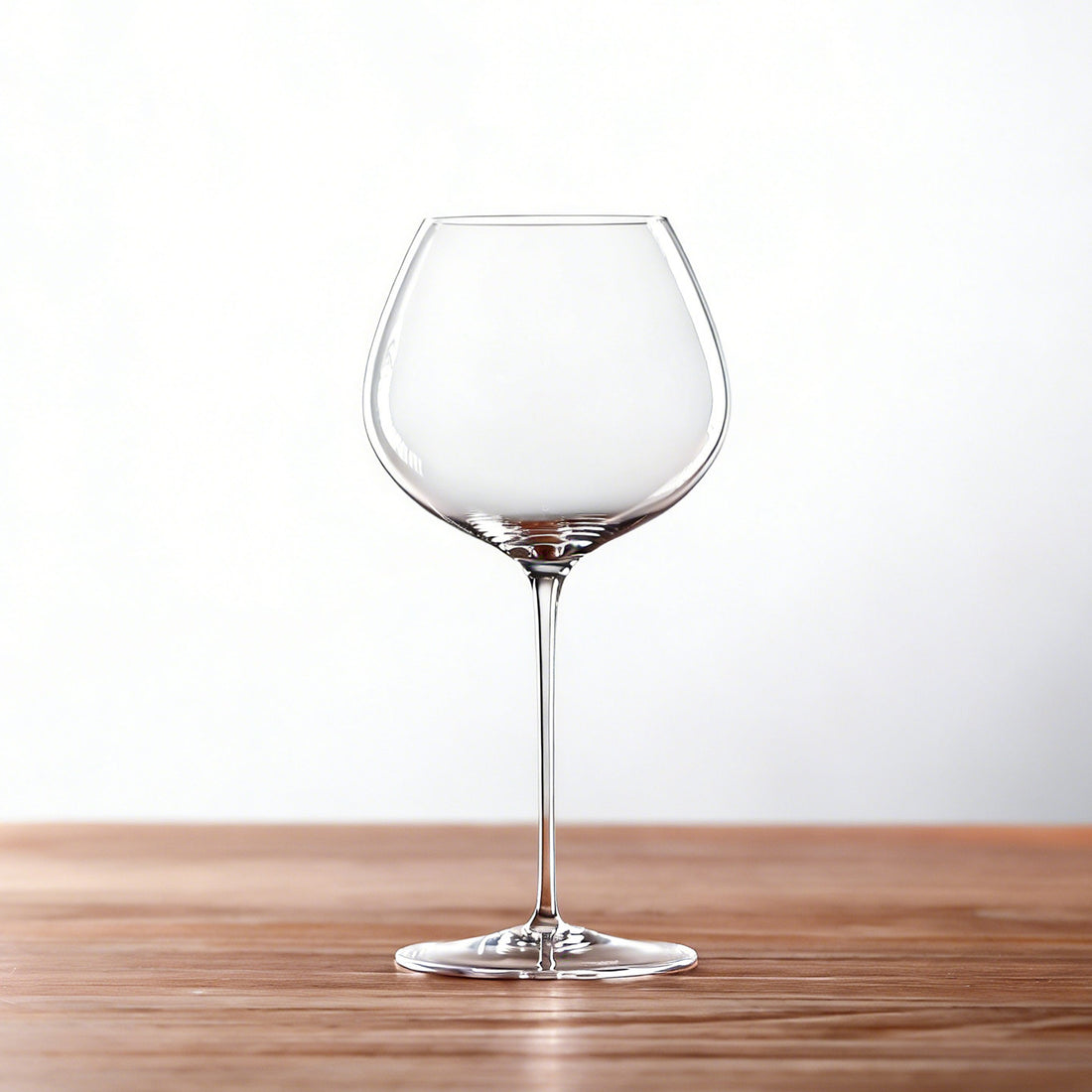 Elegant Crystal Glass Goblet For Beverages And Special Occasions